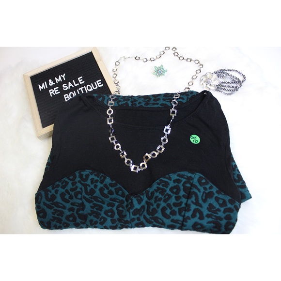 Classis Bodice Solid Dress - Picture 8 of 10